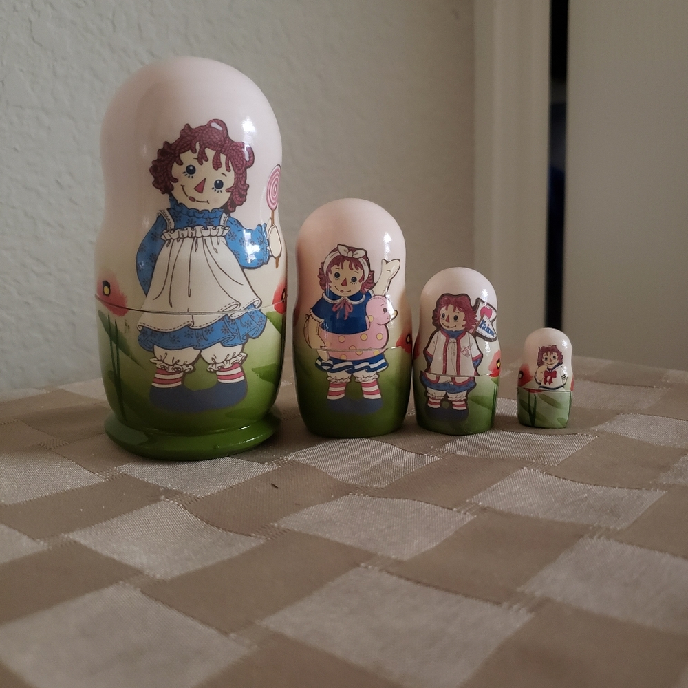 Raggedy Ann Nesting Dolls